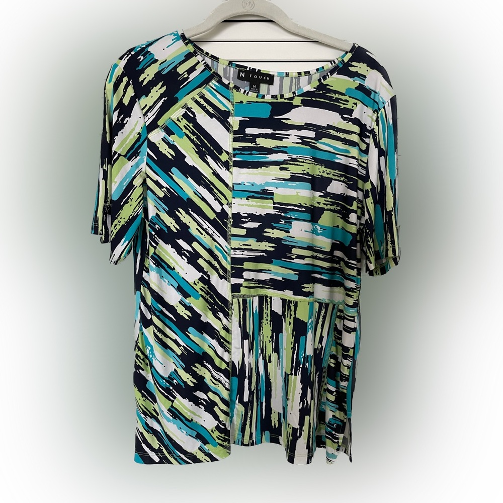 N Touch women’s short sleeve multicolored flowy lightweight blouse. M